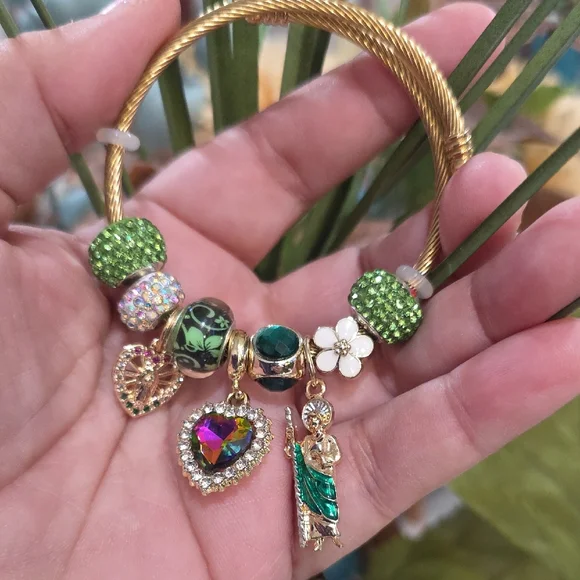 Elegant 14k Gold Plated Green Charm Bracelet - Picture 2 of 3